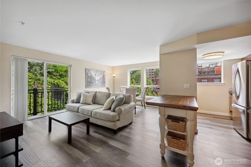 Property photo for 108 5th Avenue S #506, Seattle photo 7