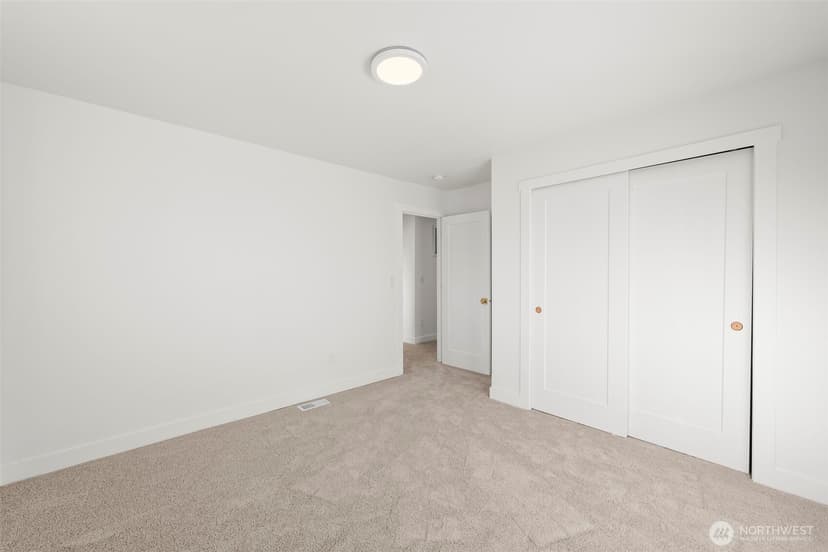 Property photo for 3102 44th Avenue NE, Tacoma photo 26