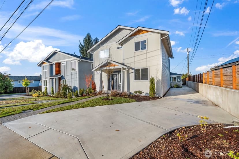 Property photo for 3102 44th Avenue NE, Tacoma photo 32