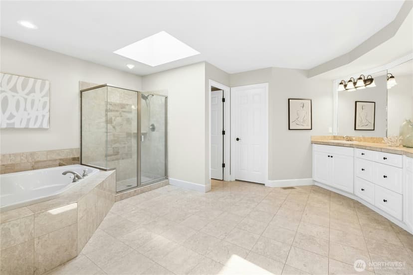 Property photo for 2070 277th Avenue SE, Sammamish photo 28