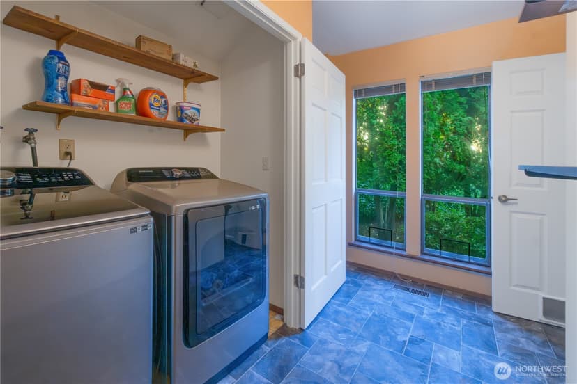 Property photo for 4005 NE Derek Drive, Bremerton photo 19