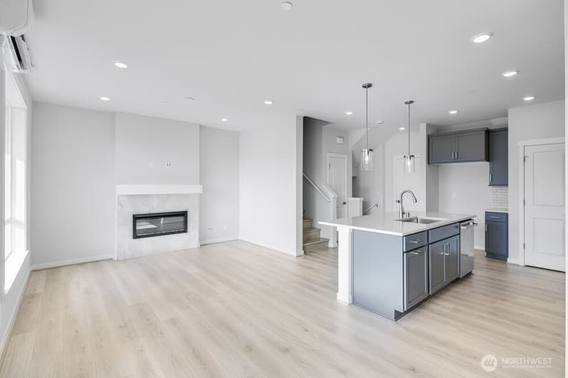 Property photo for 13209 NE 127th Way #C, Kirkland photo 6