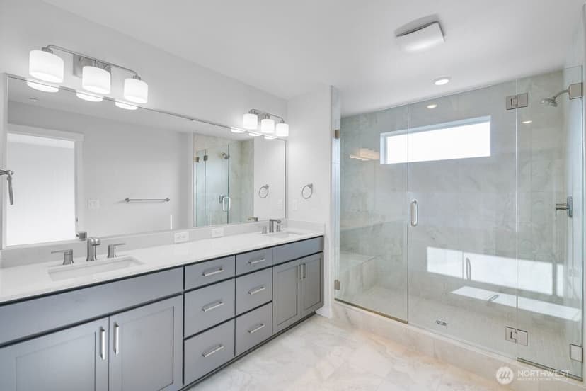 Property photo for 13209 NE 127th Way #C, Kirkland photo 9