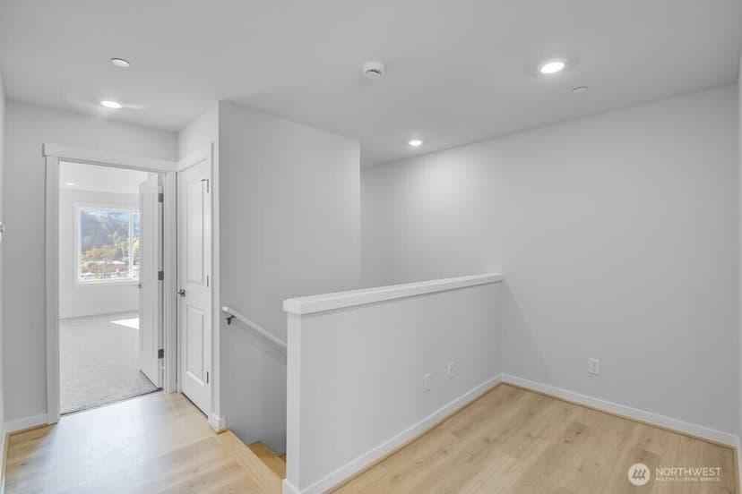 Property photo for 13209 NE 127th Way #C, Kirkland photo 15