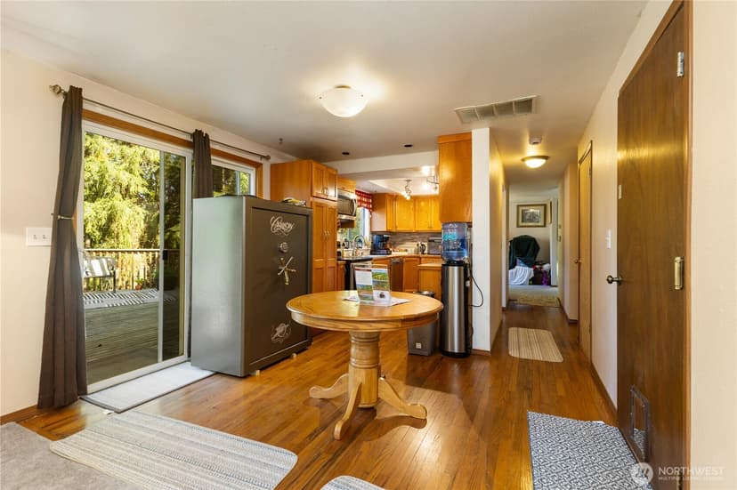 Property photo for 25507 Mountain Drive, Arlington photo 14