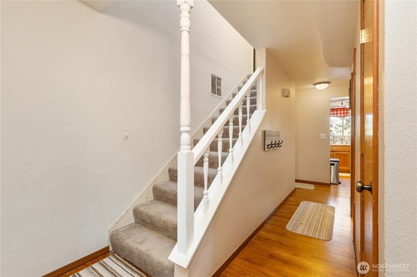 Property photo for 25507 Mountain Drive, Arlington photo 10