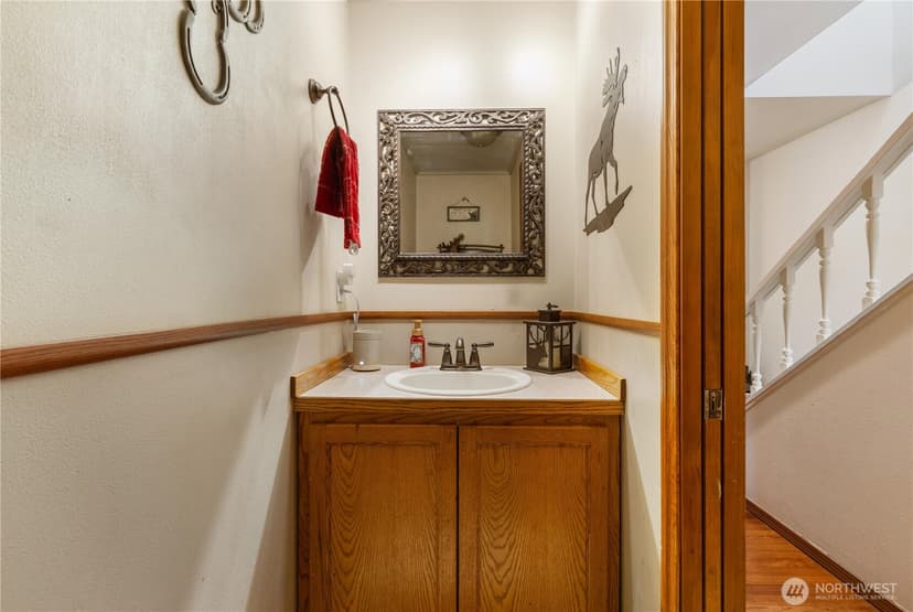 Property photo for 25507 Mountain Drive, Arlington photo 18