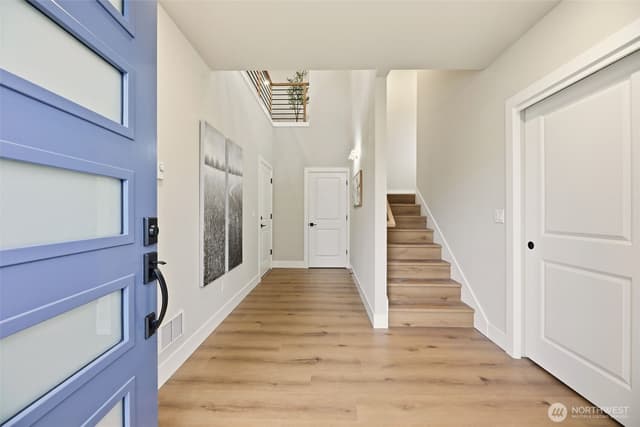 Property photo for 329 N 103rd Street, Seattle photo 2