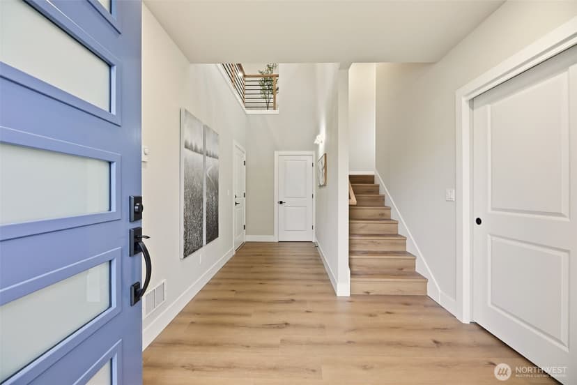 Property photo for 329 N 103rd Street, Seattle photo 2
