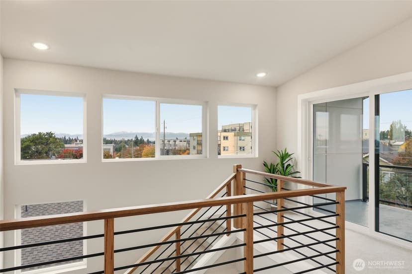 Property photo for 329 N 103rd Street, Seattle photo 28