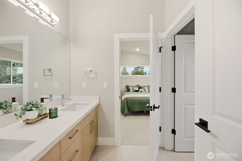 Property photo for 329 N 103rd Street, Seattle photo 20