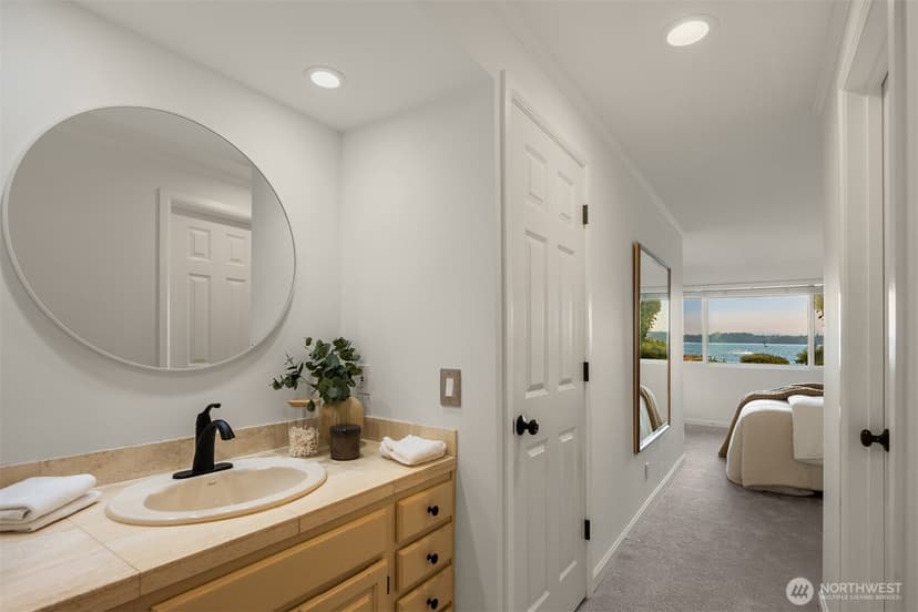 Property photo for 6620 Lake Washington Boulevard NE #101, Kirkland photo 19