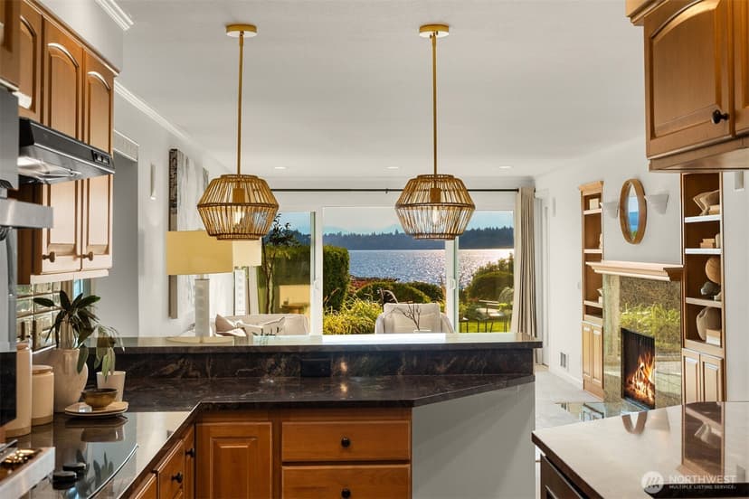 Property photo for 6620 Lake Washington Boulevard NE #101, Kirkland photo 11