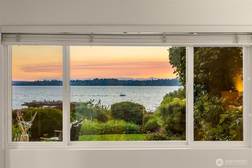 Property photo for 6620 Lake Washington Boulevard NE #101, Kirkland photo 15