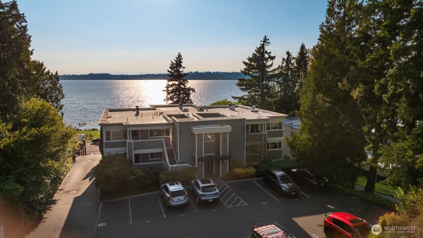 Property photo for 6620 Lake Washington Boulevard NE #101, Kirkland photo 27