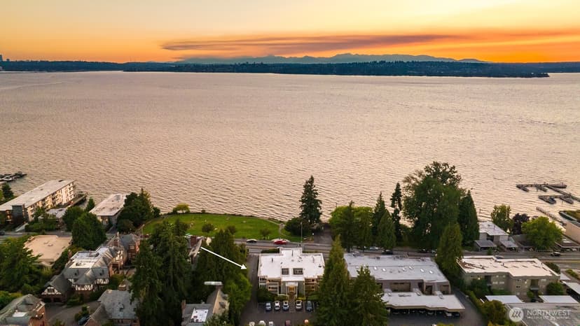 Property photo for 6620 Lake Washington Boulevard NE #101, Kirkland photo 30