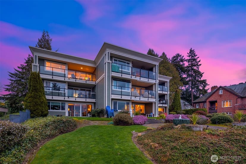 Property photo for 6620 Lake Washington Boulevard NE #101, Kirkland