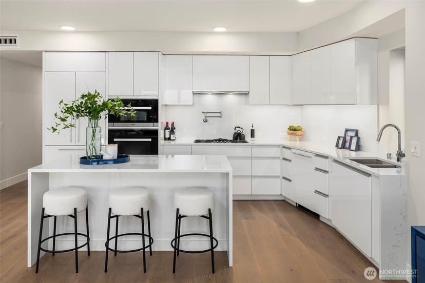 Property photo for 1250 Alki Avenue SW #2A, Seattle photo 11