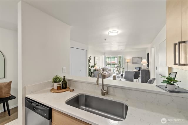 Property photo for 2901 S Jackson Street #507, Seattle photo 5