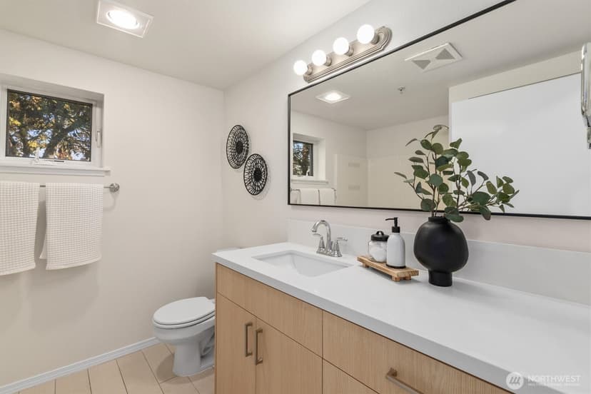 Property photo for 2901 S Jackson Street #507, Seattle photo 11