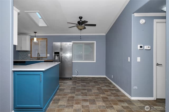 Property photo for 15253 Pine Drive, Renton photo 5