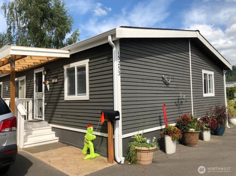 Property photo for 15253 Pine Drive, Renton