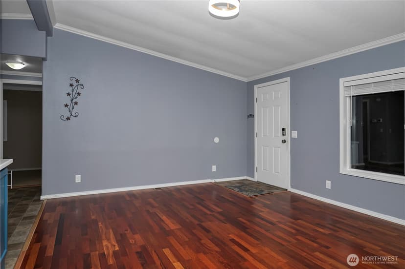 Property photo for 15253 Pine Drive, Renton photo 15