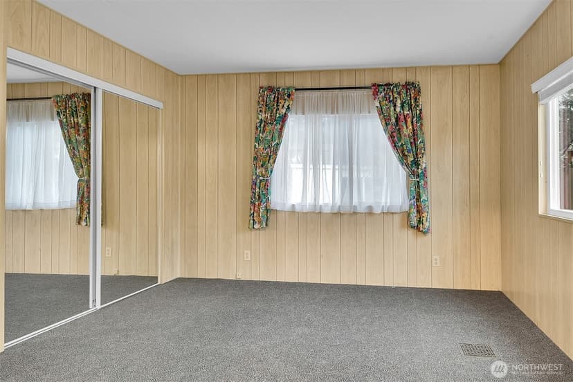 Property photo for 815 124 Street SW #117, Everett photo 8