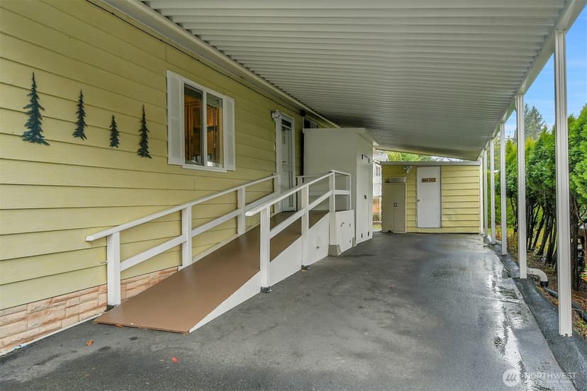Property photo for 815 124 Street SW #117, Everett photo 15