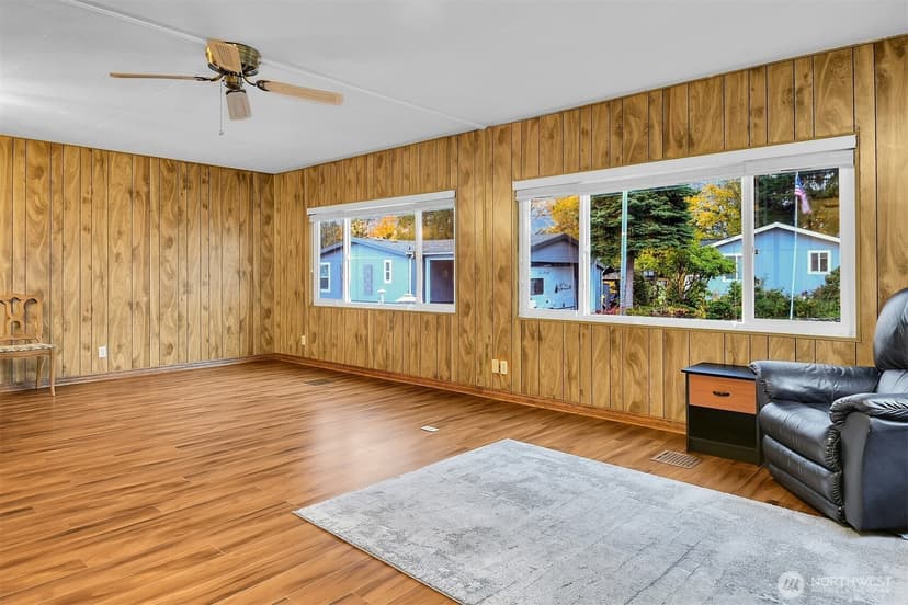 Property photo for 815 124 Street SW #117, Everett photo 4