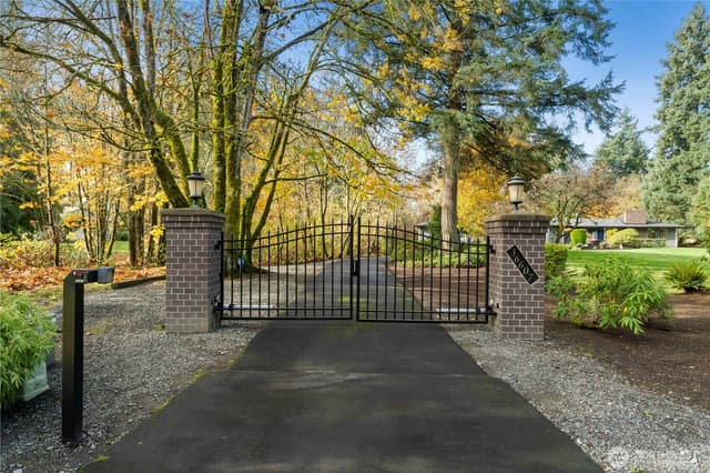 Property photo for 36607 9th Avenue SW, Federal Way photo 2