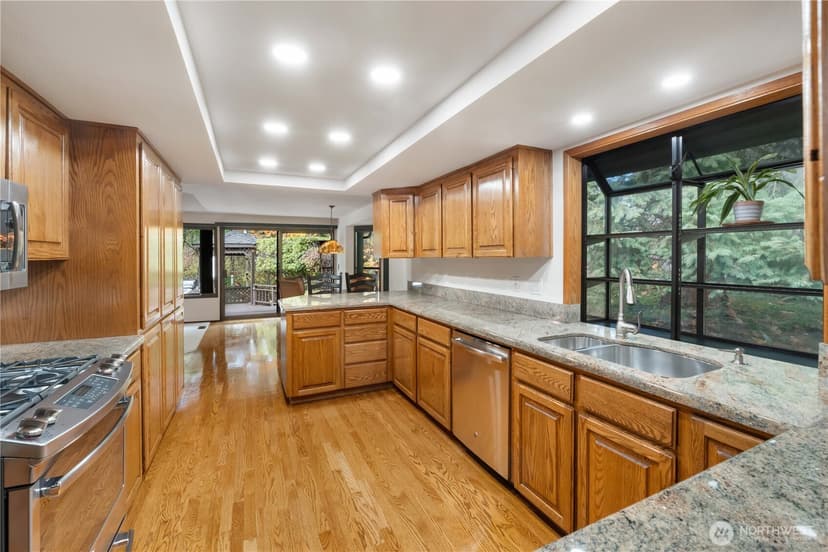Property photo for 36607 9th Avenue SW, Federal Way photo 12