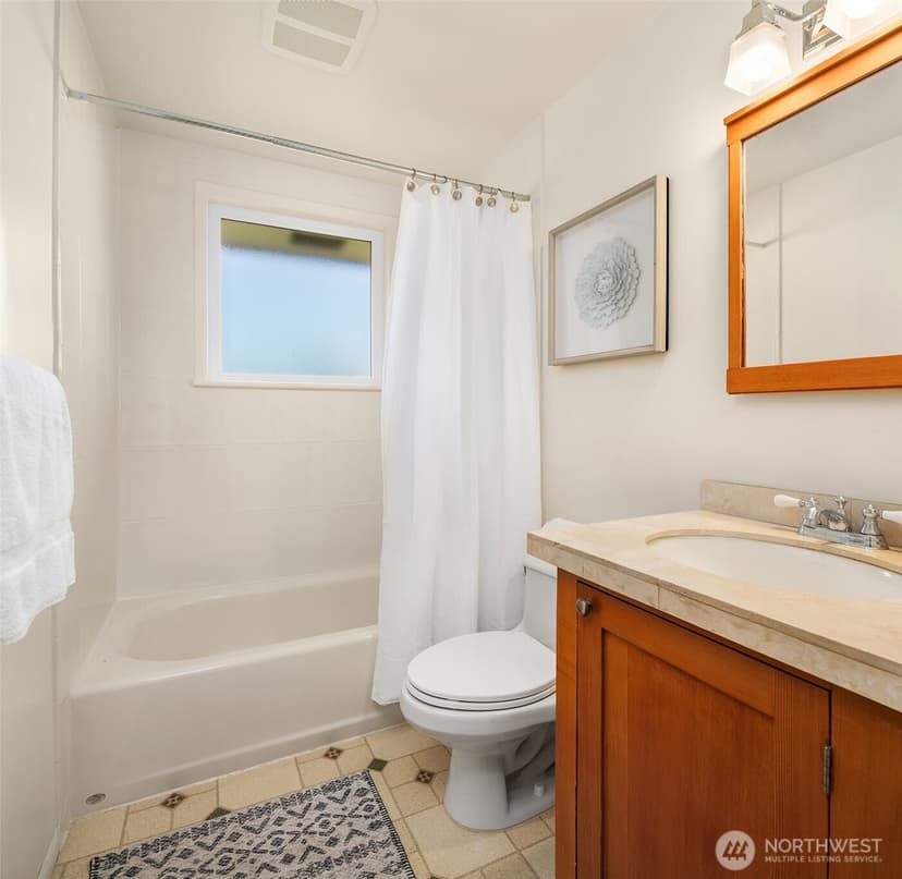 Property photo for 31740 W Commercial Street, Carnation photo 11