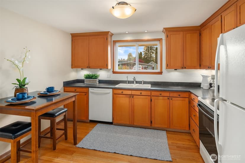 Property photo for 31740 W Commercial Street, Carnation photo 9