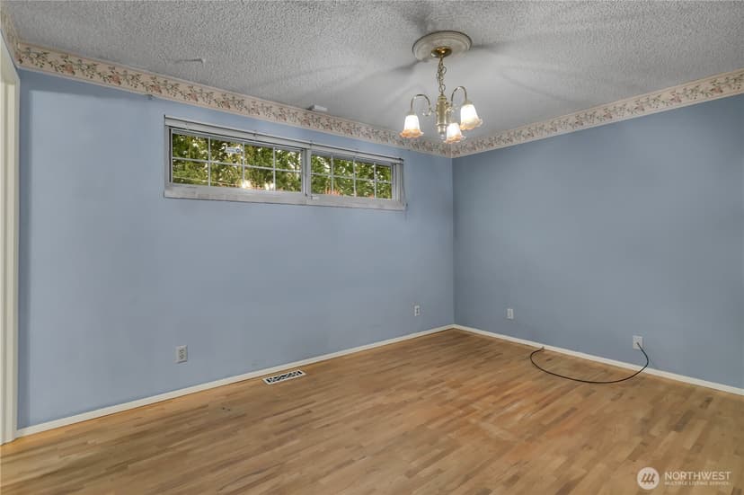 Property photo for 19227 8th Avenue S, Des Moines photo 18