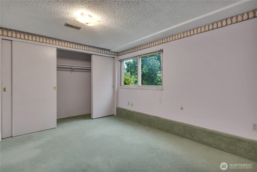 Property photo for 19227 8th Avenue S, Des Moines photo 24