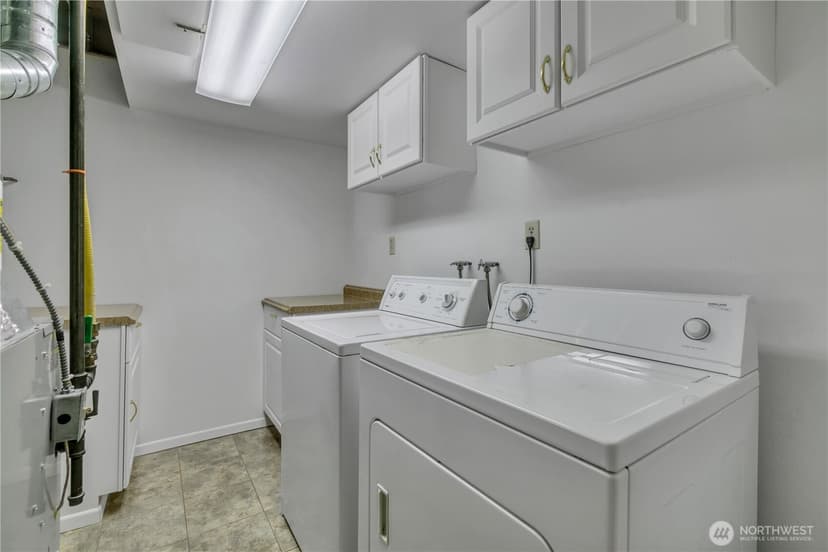Property photo for 19227 8th Avenue S, Des Moines photo 27
