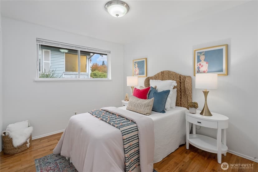 Property photo for 5561 16th Avenue S, Seattle photo 9