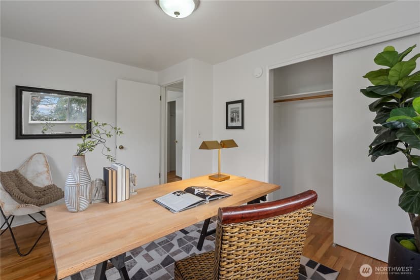 Property photo for 5561 16th Avenue S, Seattle photo 12
