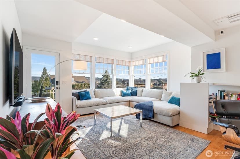 Property photo for 903 Lakeside Avenue S, Seattle photo 8