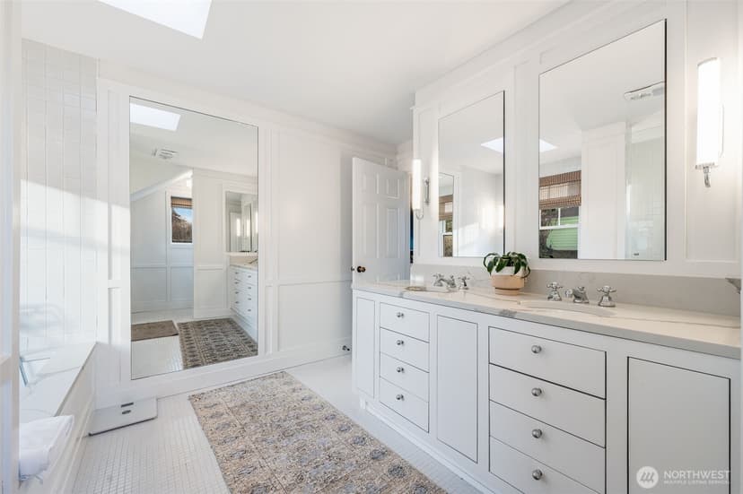 Property photo for 903 Lakeside Avenue S, Seattle photo 18