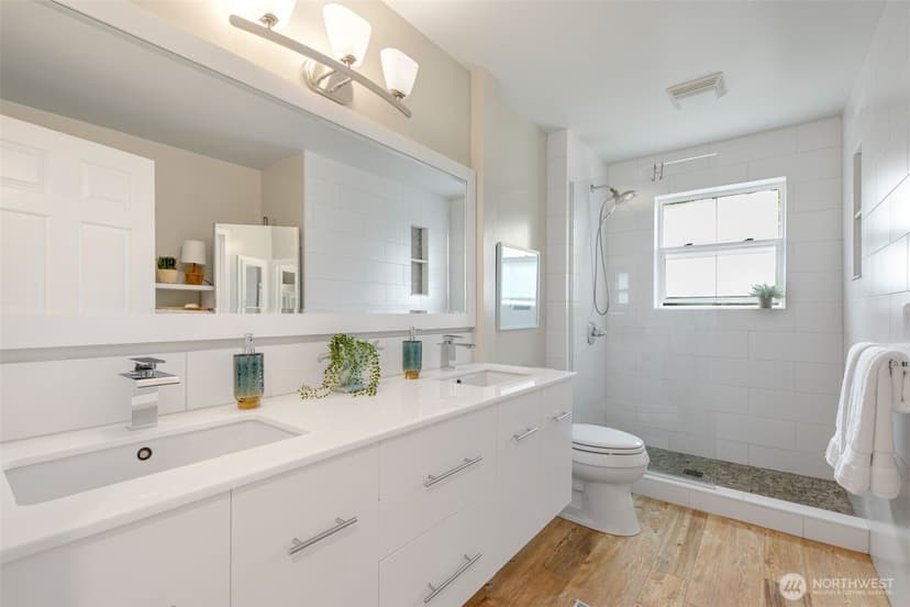 Property photo for 903 Lakeside Avenue S, Seattle photo 21