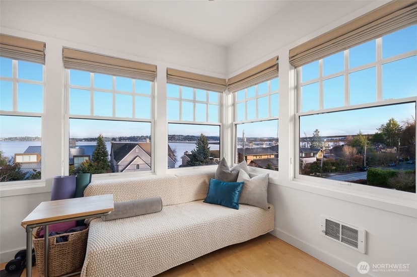 Property photo for 903 Lakeside Avenue S, Seattle photo 16