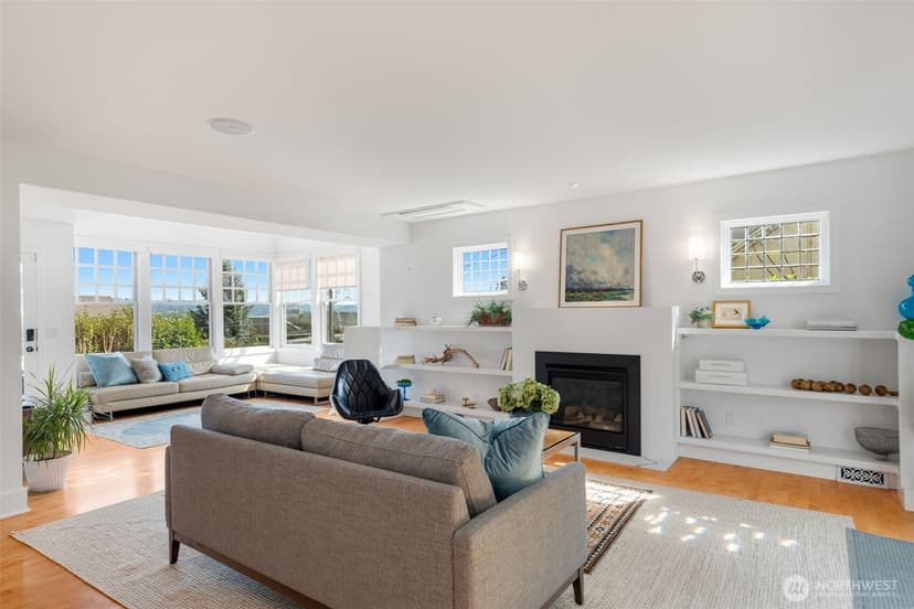 Property photo for 903 Lakeside Avenue S, Seattle photo 5