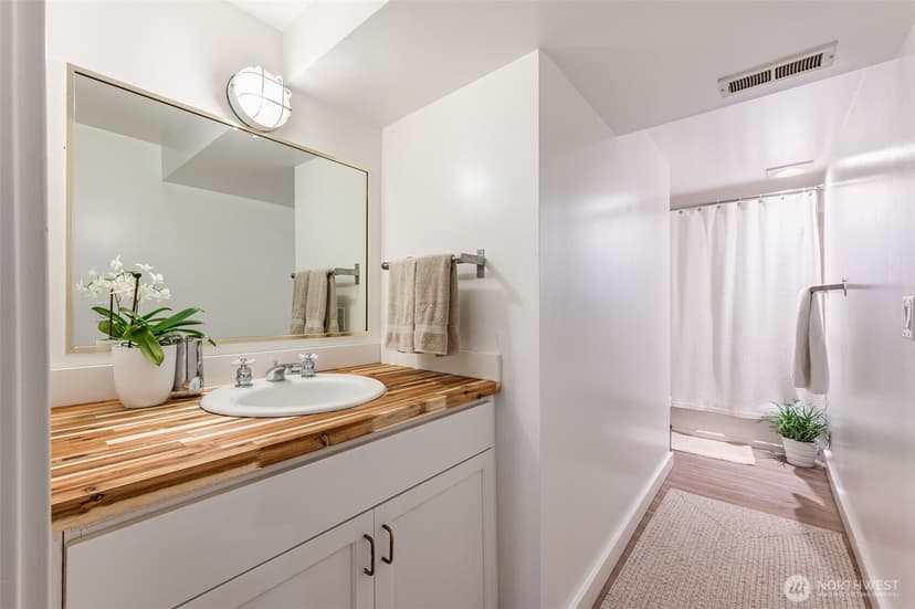 Property photo for 903 Lakeside Avenue S, Seattle photo 30