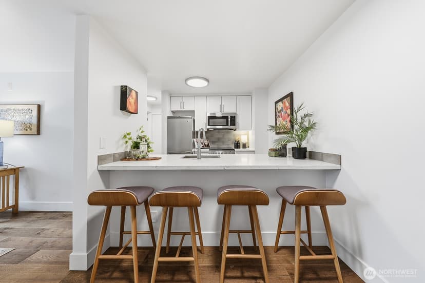 Property photo for 3401 Wallingford Avenue N #408, Seattle photo 2