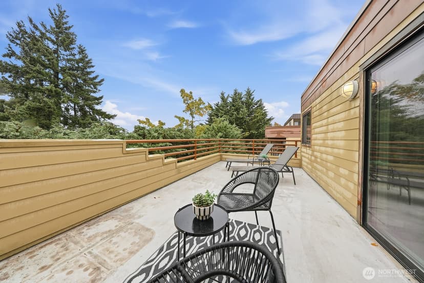 Property photo for 3401 Wallingford Avenue N #408, Seattle photo 8