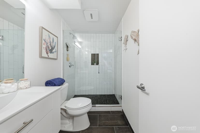 Property photo for 3401 Wallingford Avenue N #408, Seattle photo 11