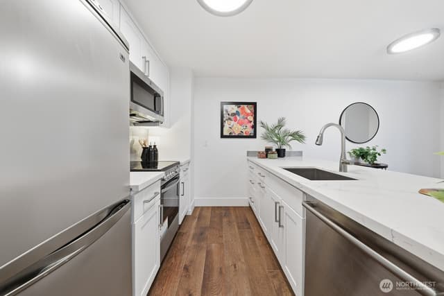 Property photo for 3401 Wallingford Avenue N #408, Seattle photo 5