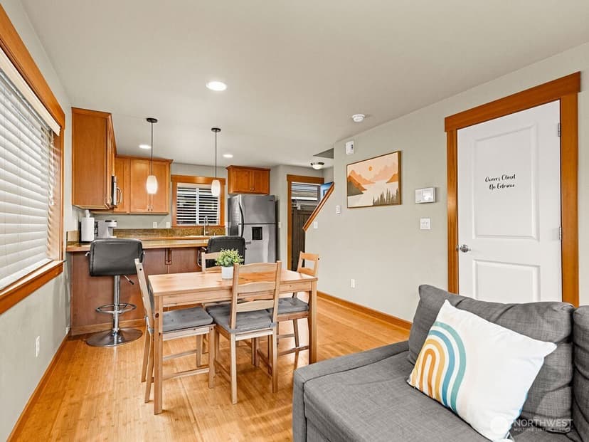 Property photo for 2025 S Main Street #B, Seattle photo 7